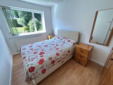 Riverside, Oldham, Image 17