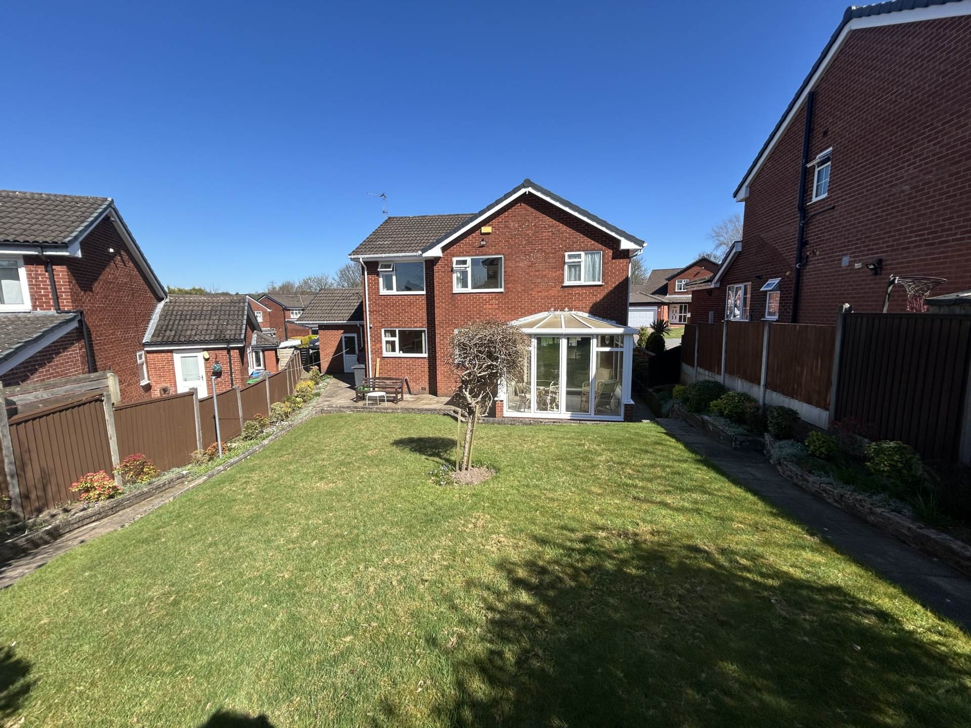 11 Brandwood, Oldham, OL1 2TP, Image 37