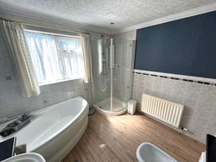 11 Brandwood, Oldham, OL1 2TP, Image 34