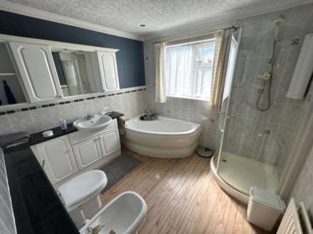 11 Brandwood, Oldham, OL1 2TP, Image 35