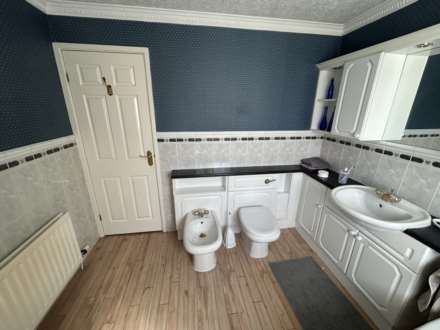 11 Brandwood, Oldham, OL1 2TP, Image 36