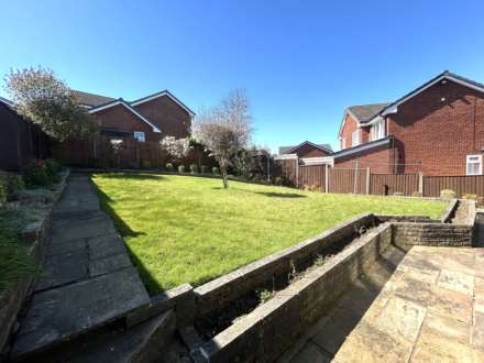 11 Brandwood, Oldham, OL1 2TP, Image 38