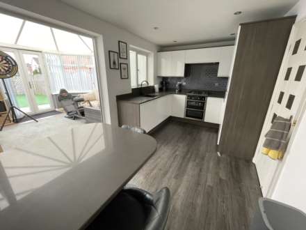 73 Canisp Close, Chadderton, OL9 0NZ, Image 3