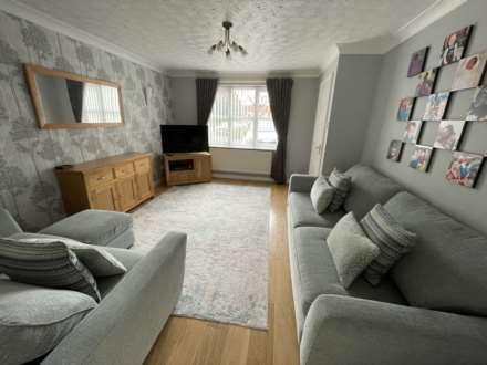 73 Canisp Close, Chadderton, OL9 0NZ, Image 4