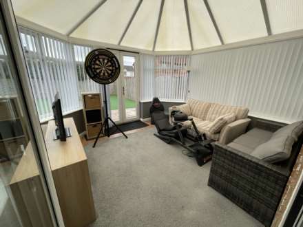 73 Canisp Close, Chadderton, OL9 0NZ, Image 8