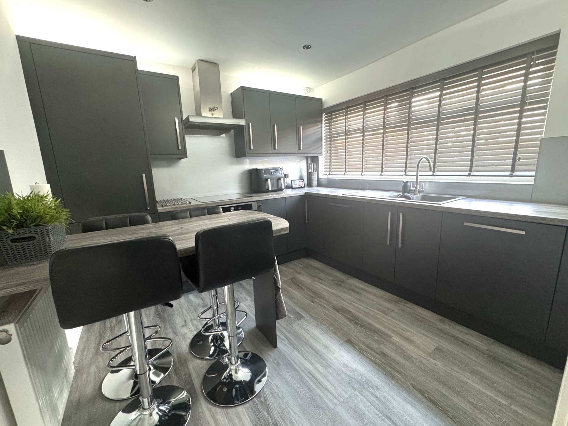 5 Kensington Avenue, Oldham,OL9 0NL, Image 9