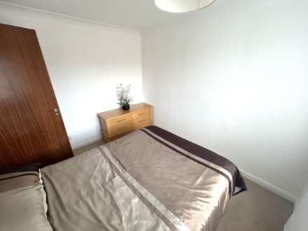 8 Redwood, Oldham, OL9 9TG, Image 12