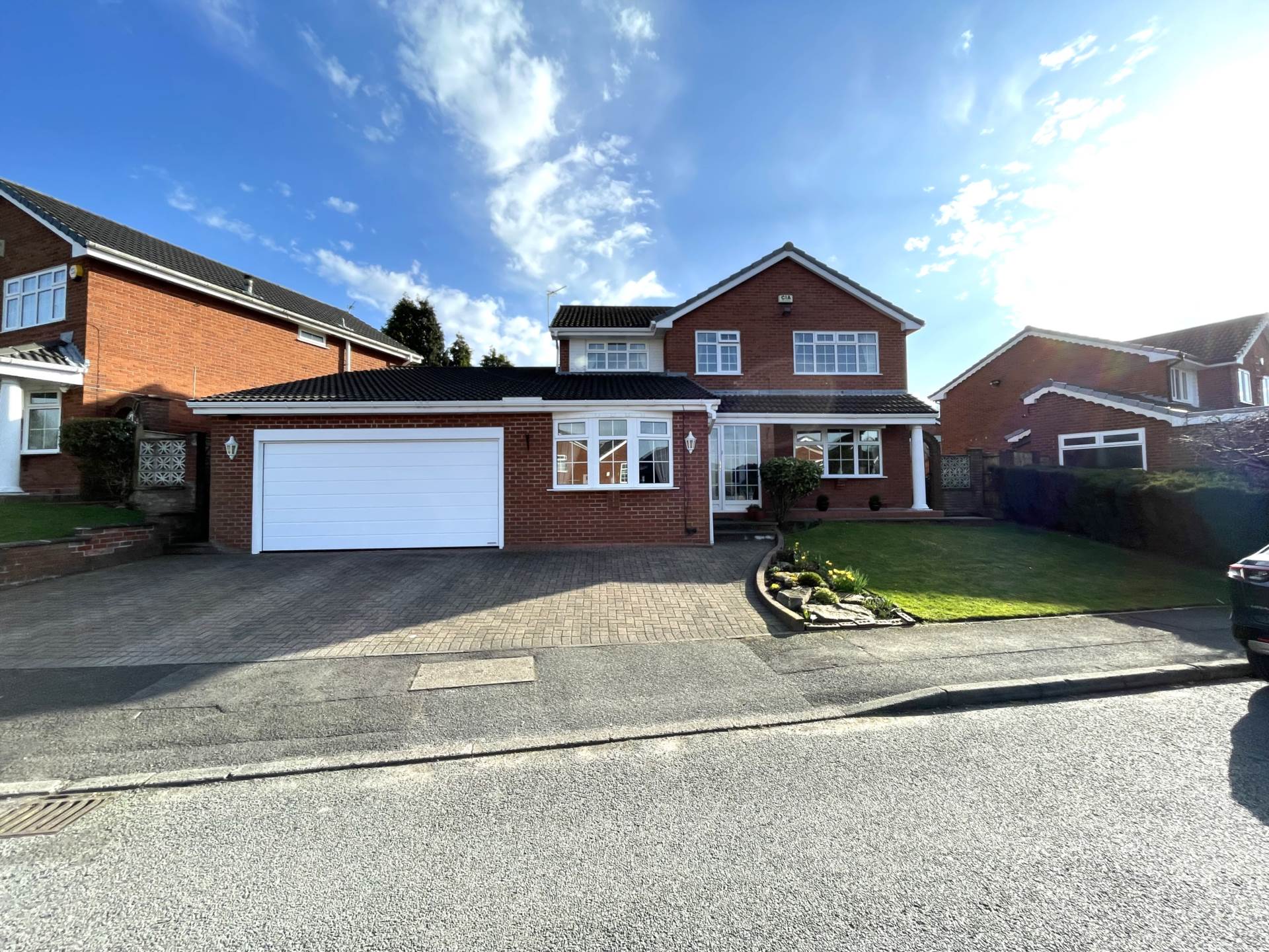 5 Irk Vale Drive, Oldham, OL1 2TW, Image 1