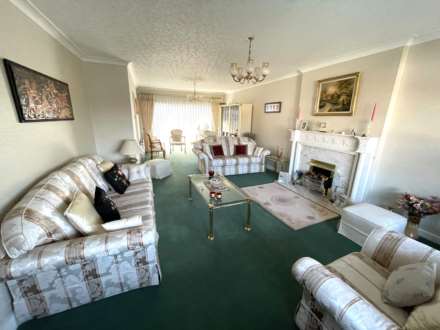 5 Irk Vale Drive, Oldham, OL1 2TW, Image 3