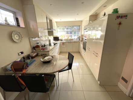 5 Irk Vale Drive, Oldham, OL1 2TW, Image 8