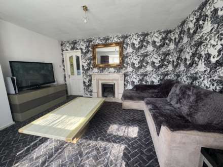 Hawthorne Grove, Oldham, Image 2