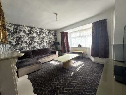 Hawthorne Grove, Oldham, Image 6