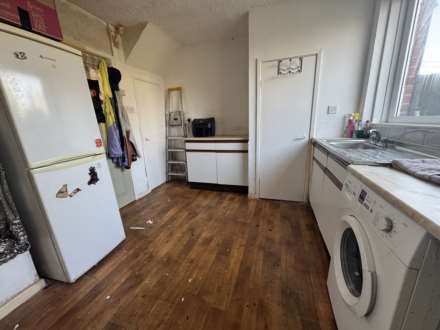 Hawthorne Grove, Oldham, Image 7