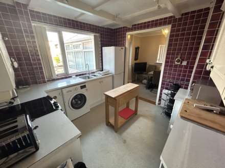 3 Palm Grove, Oldham,OL9 0DU, Image 8
