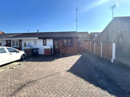 Property For Sale Redwood, Oldham