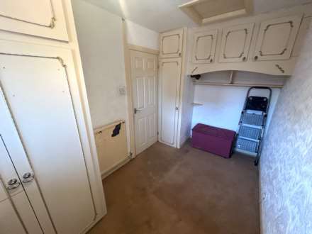 Redwood, Oldham, Image 10