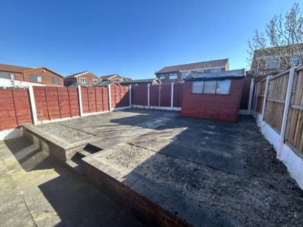 Redwood, Oldham, Image 2