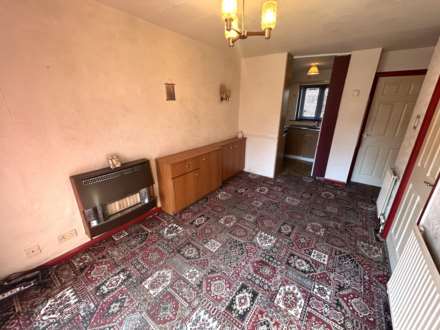 Redwood, Oldham, Image 6