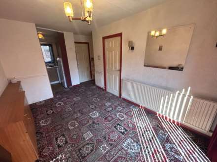 Redwood, Oldham, Image 7