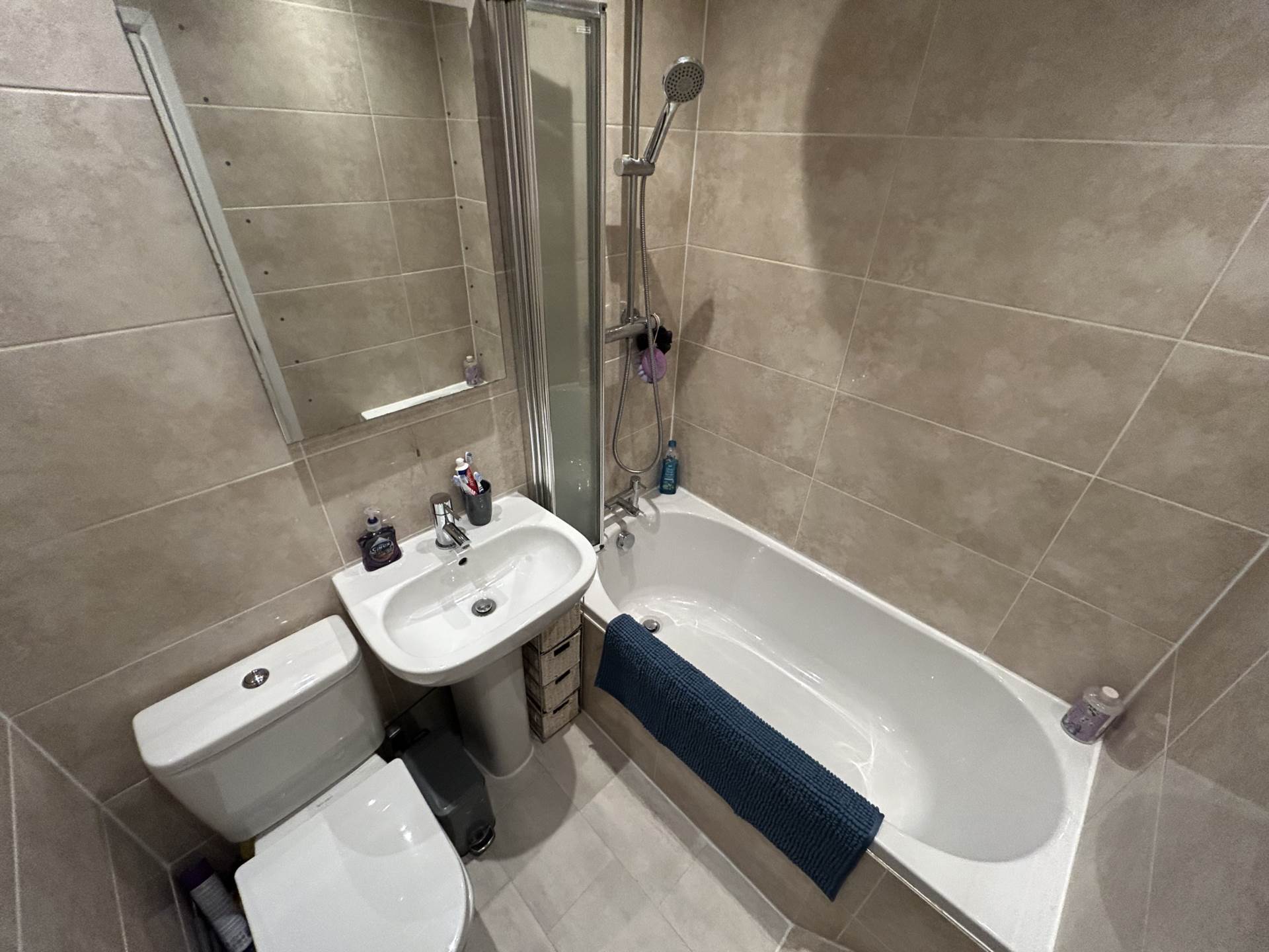 38 Queens Road, Chadderton, OL9 9HS, Image 21