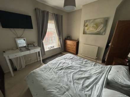 38 Queens Road, Chadderton, OL9 9HS, Image 13