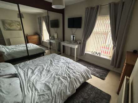 38 Queens Road, Chadderton, OL9 9HS, Image 15