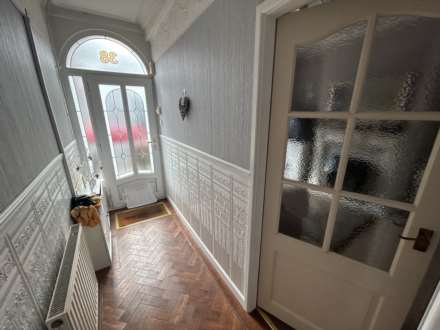 38 Queens Road, Chadderton, OL9 9HS, Image 5