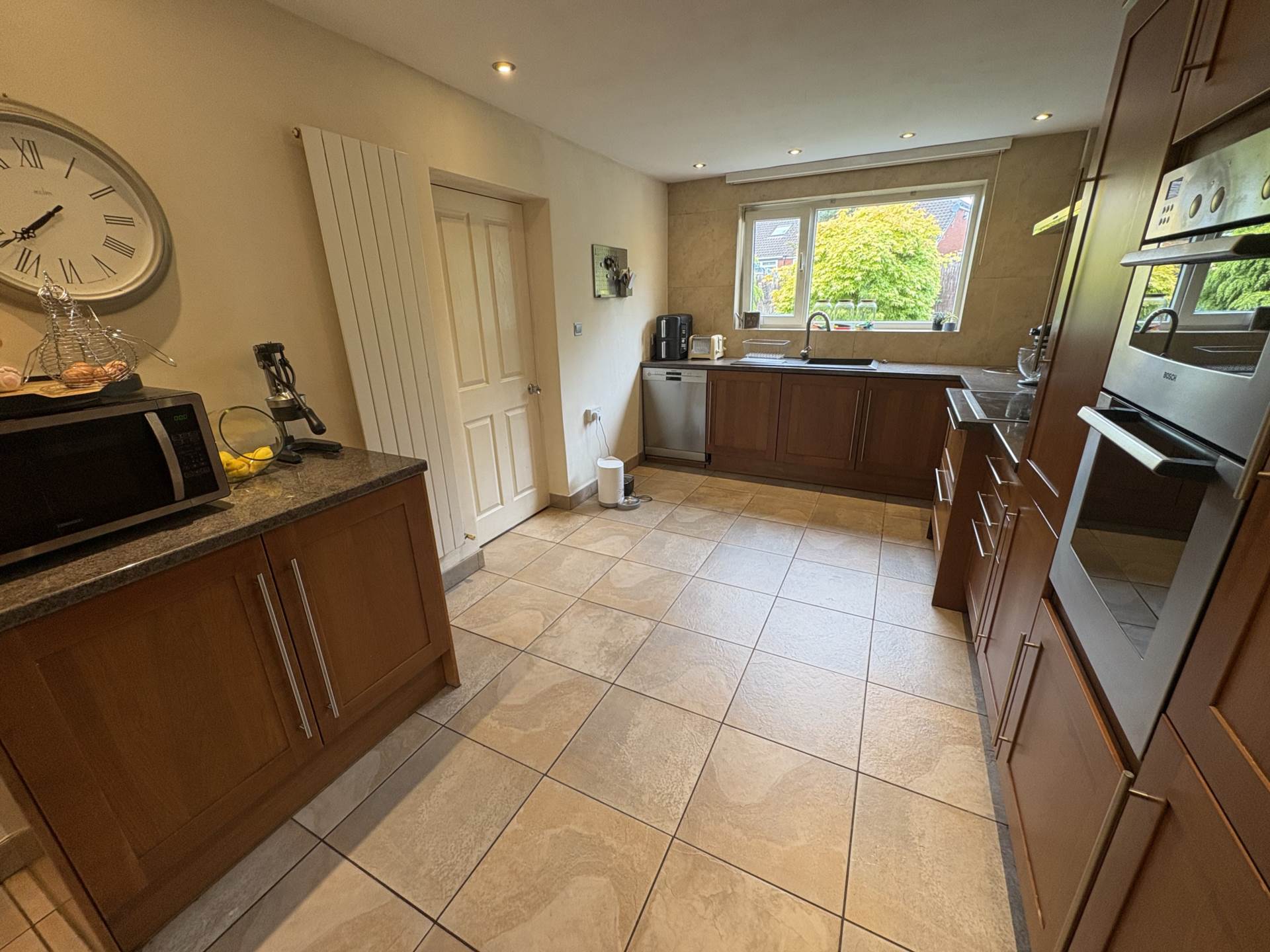 111 Green Lane, Oldham, Image 4