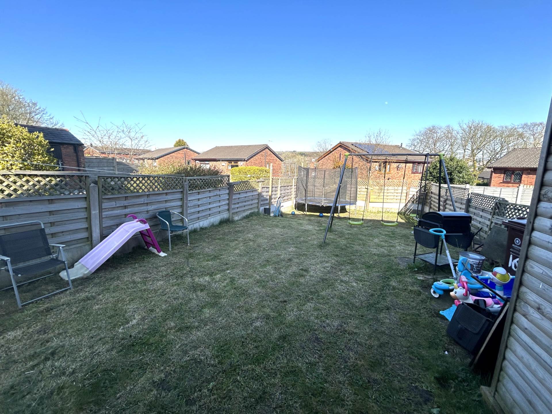 16 Linden Avenue, Oldham, OL4 2EW, Image 14