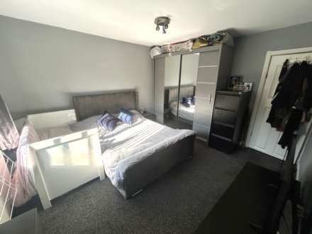 16 Linden Avenue, Oldham, OL4 2EW, Image 10