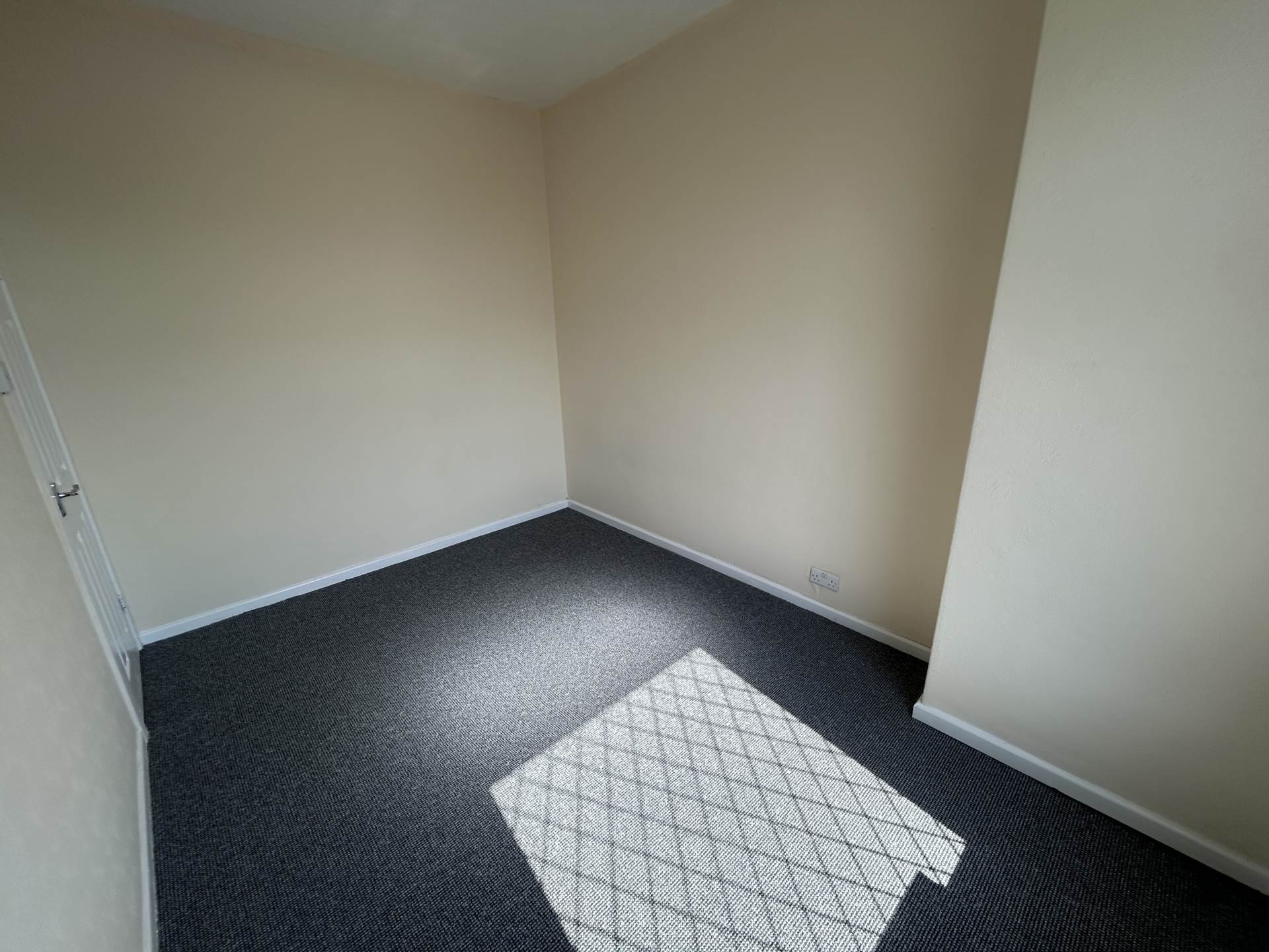 25 Andrew Street, Chadderton, OL9 0JN, Image 11