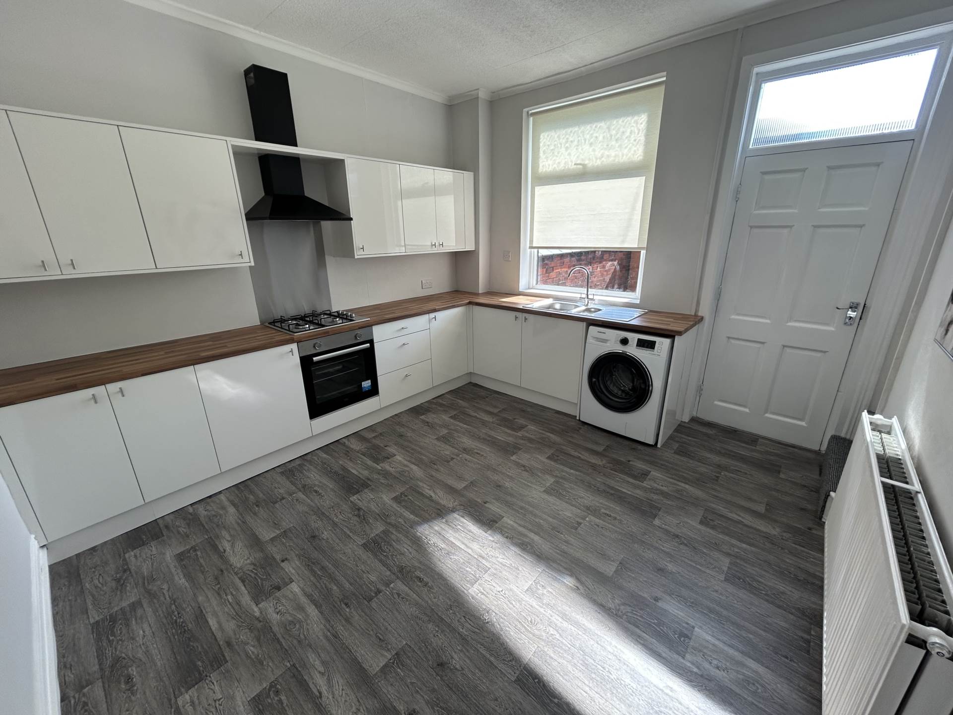 25 Andrew Street, Chadderton, OL9 0JN, Image 3