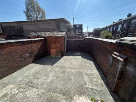 25 Andrew Street, Chadderton, OL9 0JN, Image 13