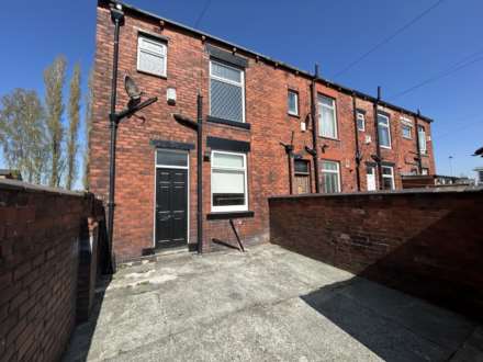 25 Andrew Street, Chadderton, OL9 0JN, Image 2