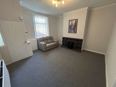 25 Andrew Street, Chadderton, OL9 0JN, Image 4