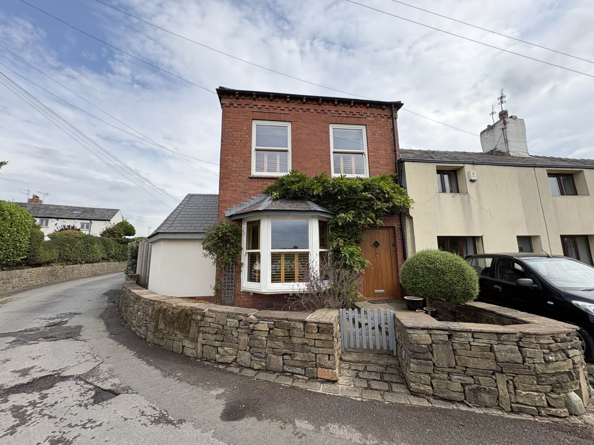 5 Hill Top, Chadderton, OL1 2SB, Image 1