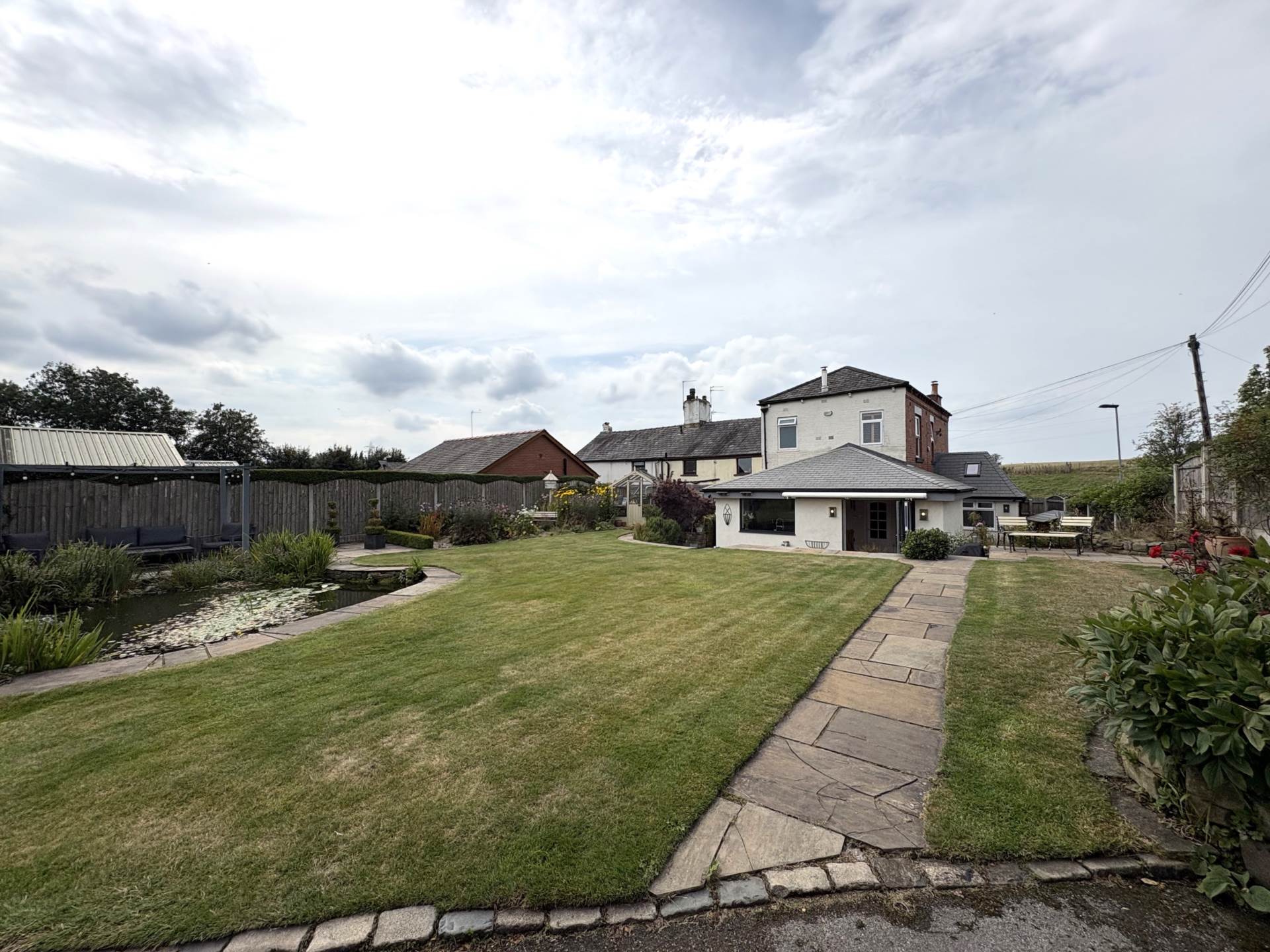 5 Hill Top, Chadderton, OL1 2SB, Image 2