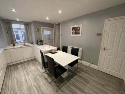 223 Denton Lane, Chadderton, OL9 9DG, Image 15