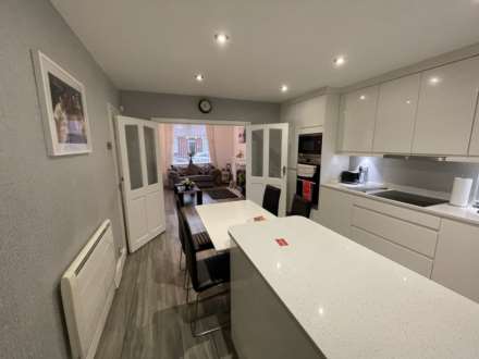 223 Denton Lane, Chadderton, OL9 9DG, Image 3