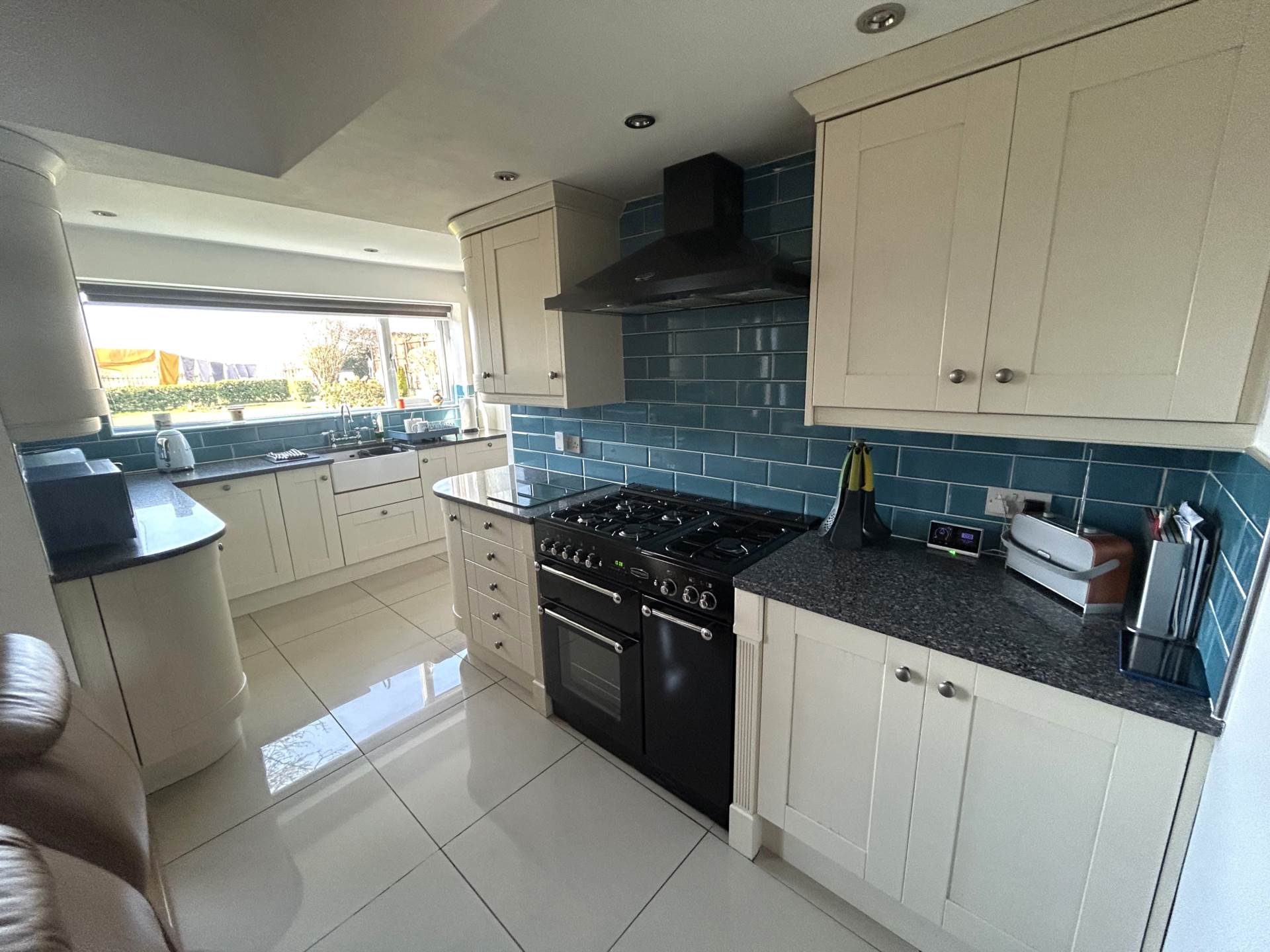 142 Foxdenton Lane, Chadderton, OL9 9QR, Image 3