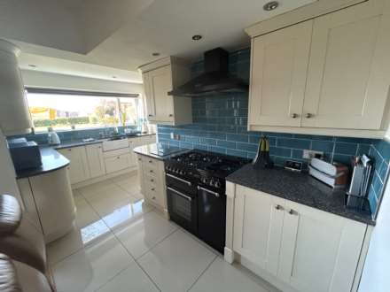 142 Foxdenton Lane, Chadderton, OL9 9QR, Image 3
