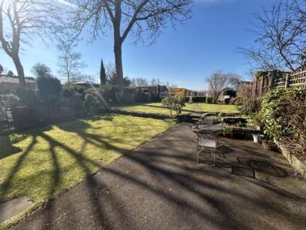 142 Foxdenton Lane, Chadderton, OL9 9QR, Image 31