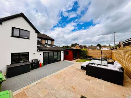 17 Cathedral Road, Chadderton, Image 30