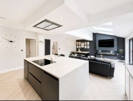 17 Cathedral Road, Chadderton, Image 7
