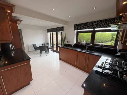 24 Birchwood, Chadderton, Image 10