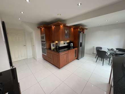 24 Birchwood, Chadderton, Image 11