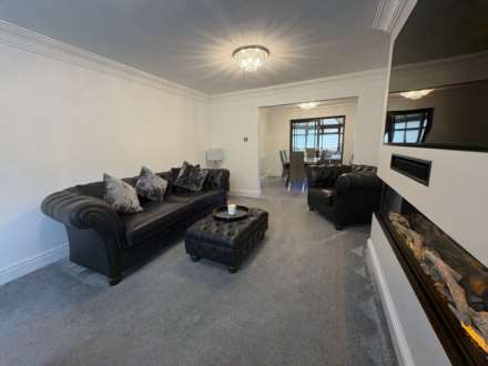 24 Birchwood, Chadderton, Image 6