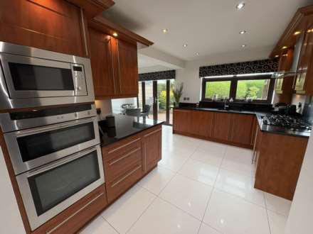 24 Birchwood, Chadderton, Image 9