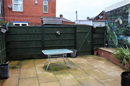 Fields New Road, Chadderton, Image 17