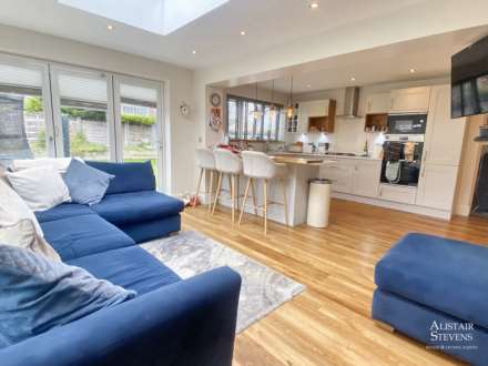 76 Chadderton Park Road, Chadderton, OL9 0QB, Image 10